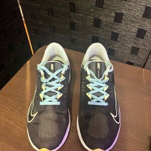 Nike Women'sQuest 3 Running Sneakers Size 9